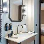 Circle6 Hotel