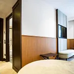 Hotel Circle6