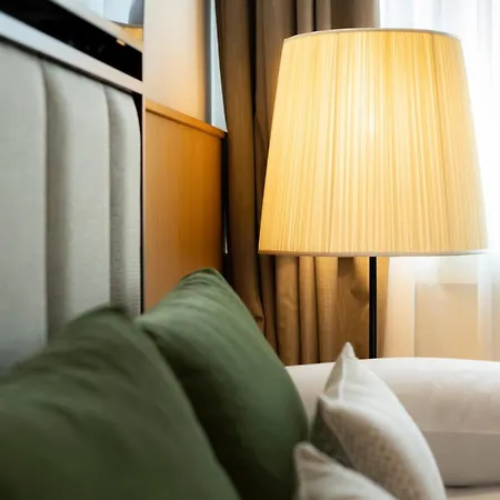 Circle6 Hotel