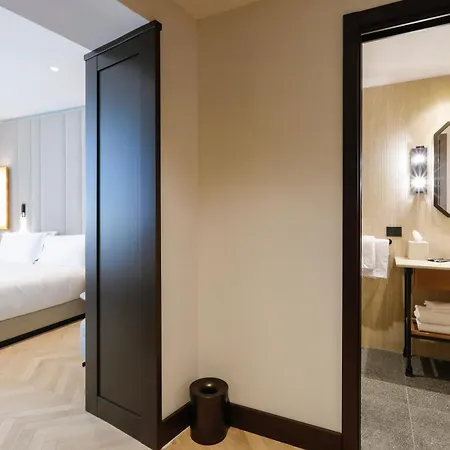 Circle6 Szálloda 4*