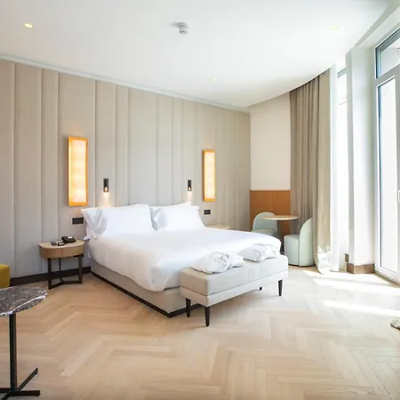 Circle6 Hotel 4*